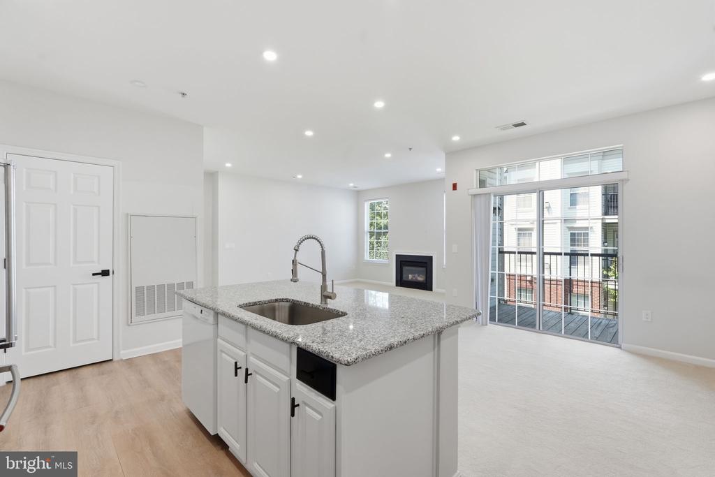 11506 SPERRIN CIRCLE Unit: 305