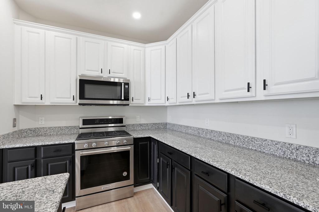11506 SPERRIN CIRCLE Unit: 305