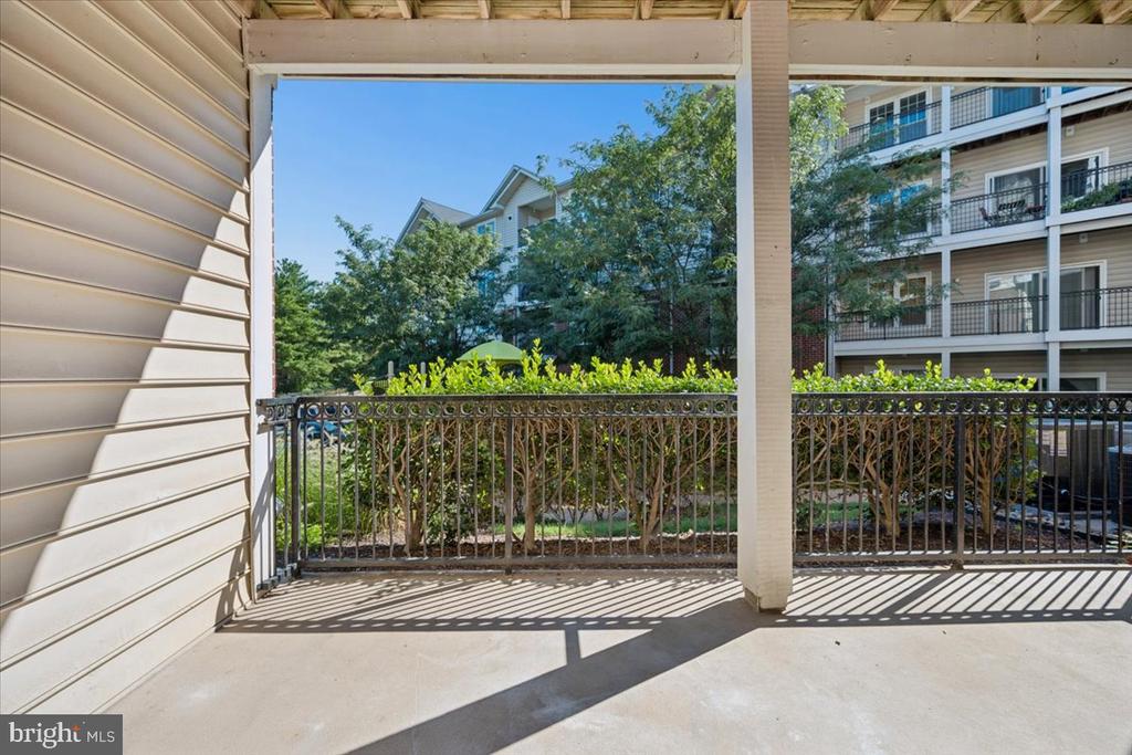1550 SPRING GATE DRIVE Unit: 8113