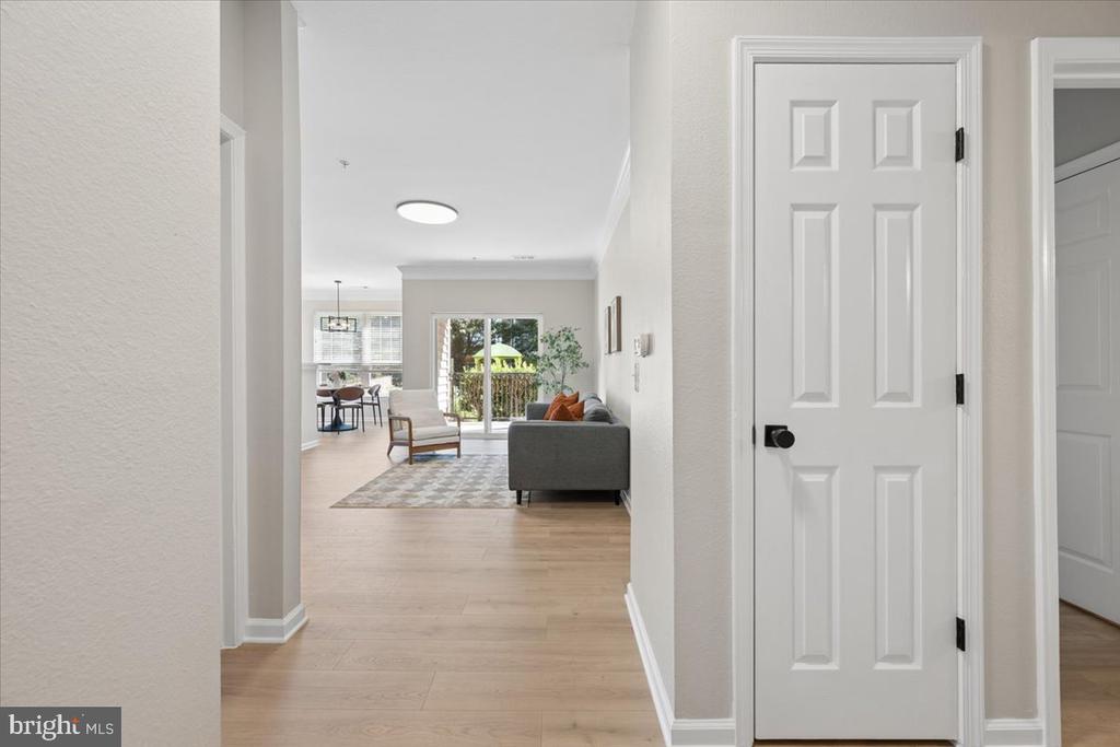 1550 SPRING GATE DRIVE Unit: 8113