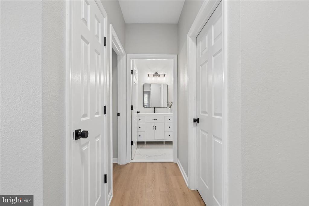 1550 SPRING GATE DRIVE Unit: 8113