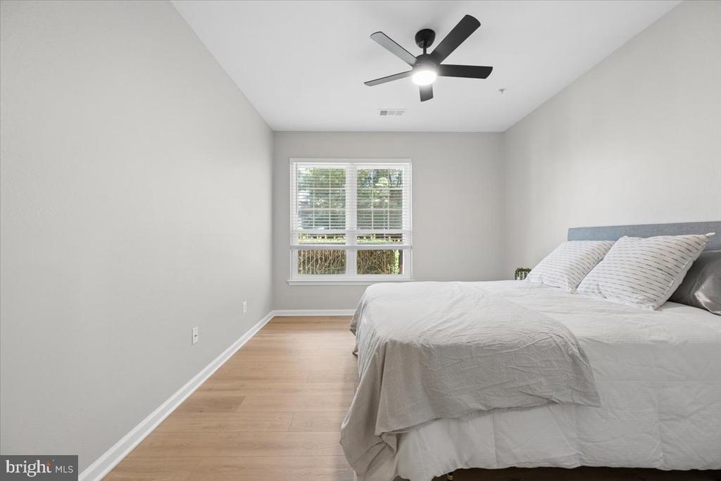 1550 SPRING GATE DRIVE Unit: 8113