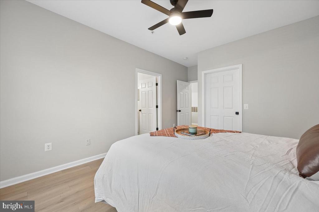 1550 SPRING GATE DRIVE Unit: 8113