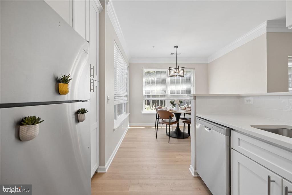 1550 SPRING GATE DRIVE Unit: 8113