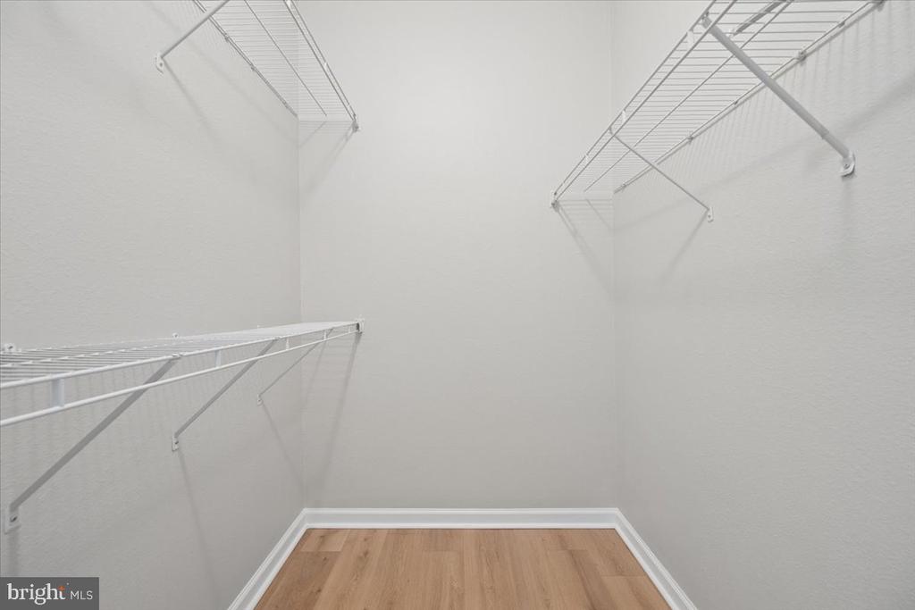 1550 SPRING GATE DRIVE Unit: 8113