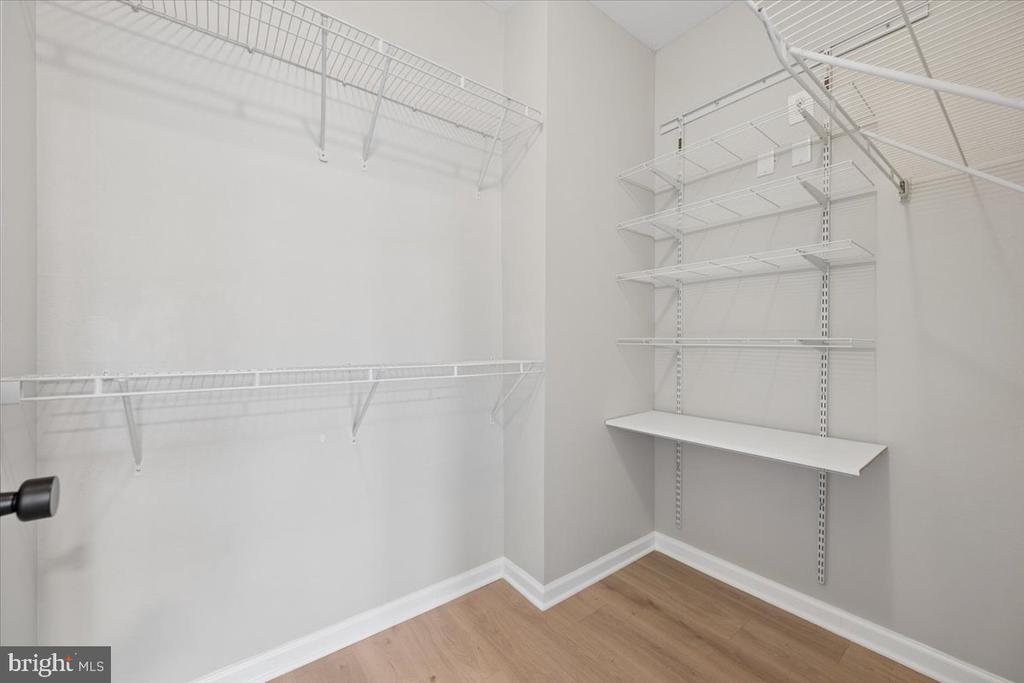 1550 SPRING GATE DRIVE Unit: 8113