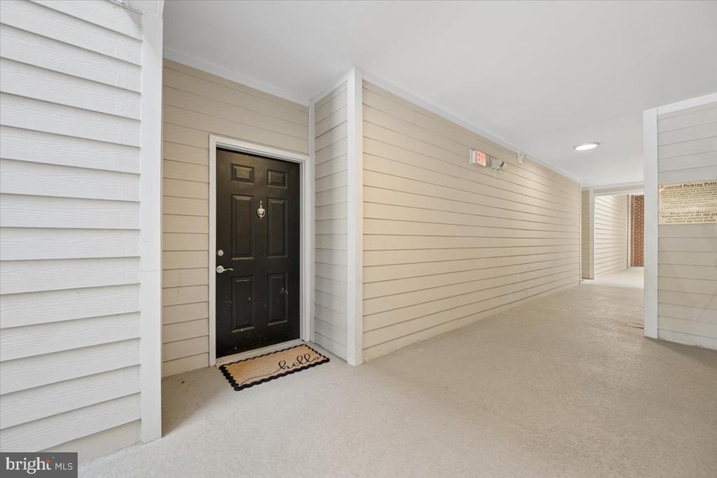 1550 SPRING GATE DRIVE Unit: 8113