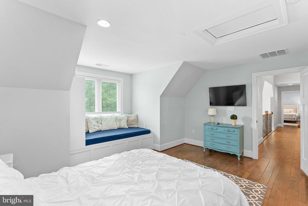 694 WINCHESTER TRAIL