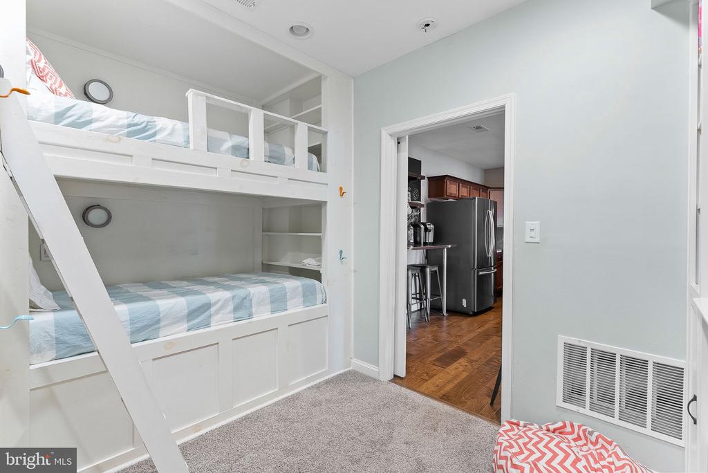 694 WINCHESTER TRAIL