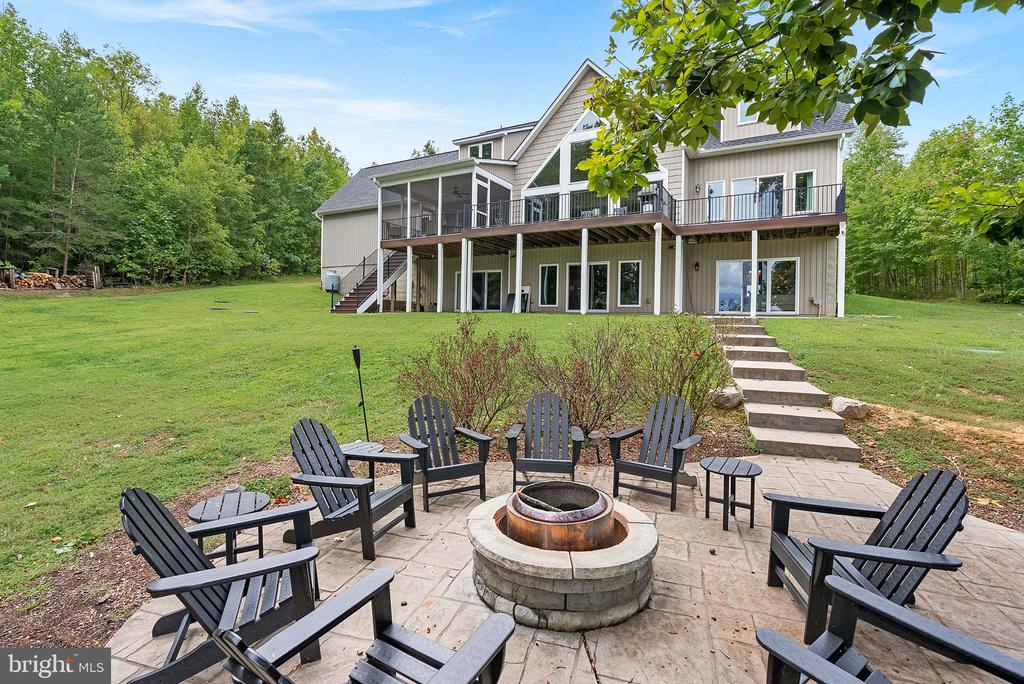 694 WINCHESTER TRAIL