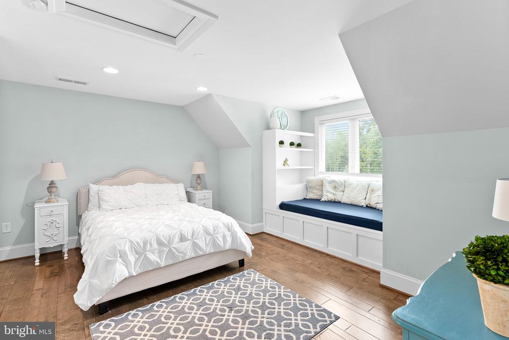 694 WINCHESTER TRAIL