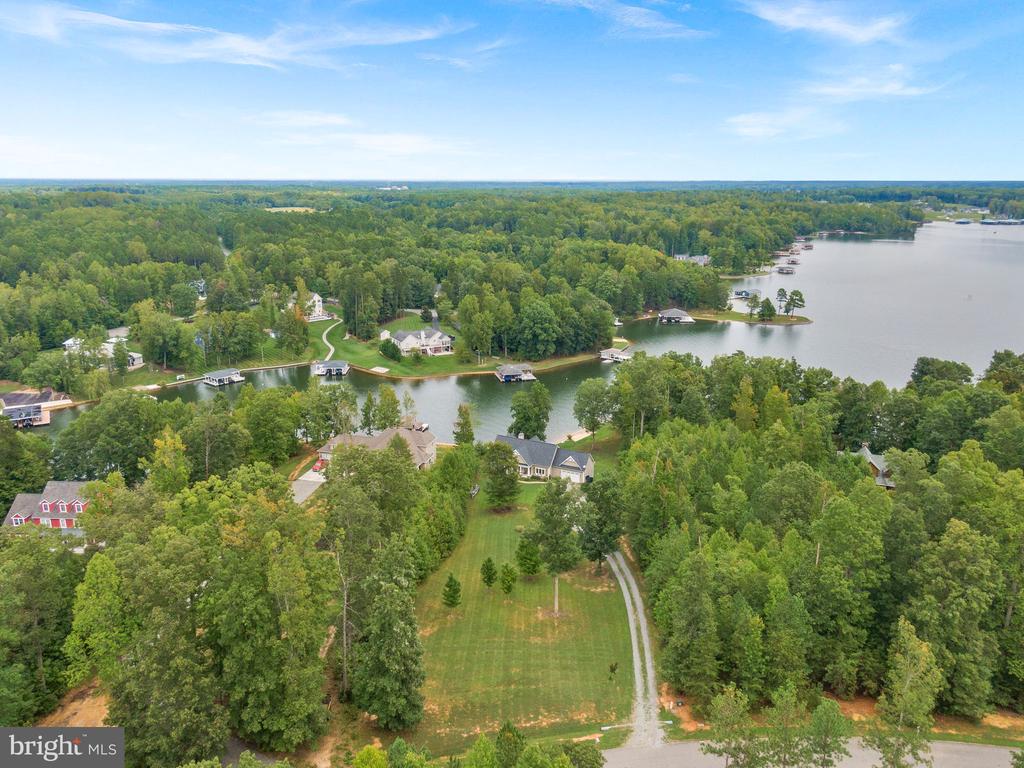 694 WINCHESTER TRAIL