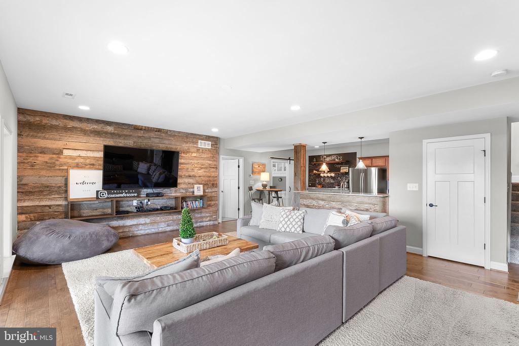 694 WINCHESTER TRAIL