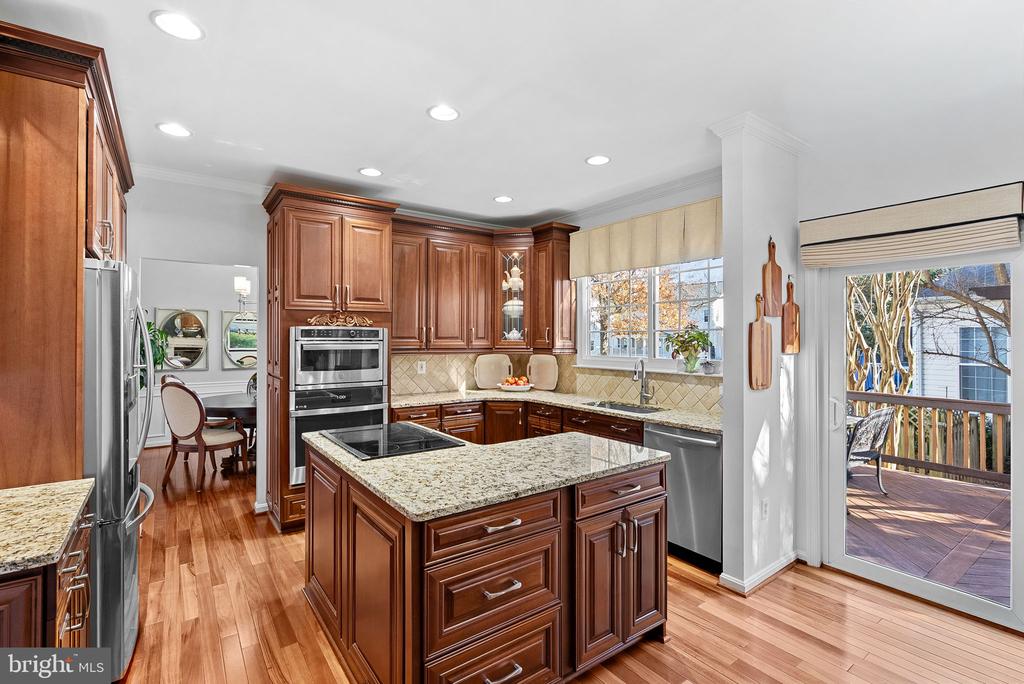 20340 ADVANTAGE COURT