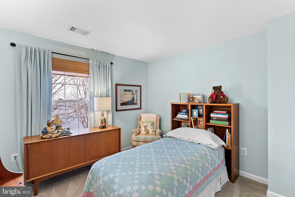 20340 ADVANTAGE COURT