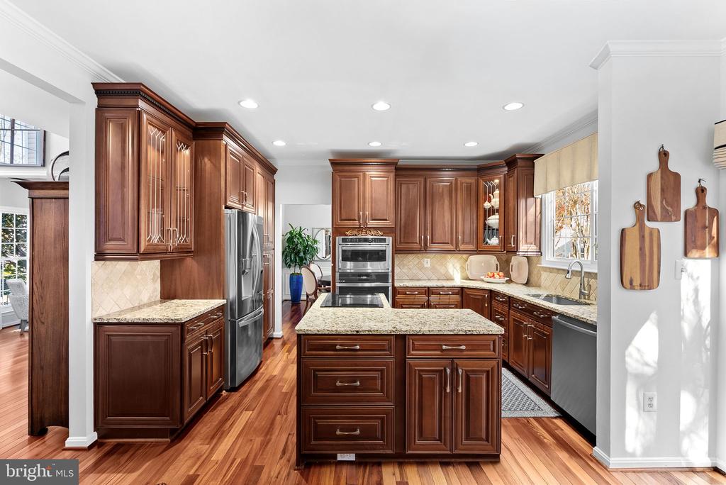 20340 ADVANTAGE COURT