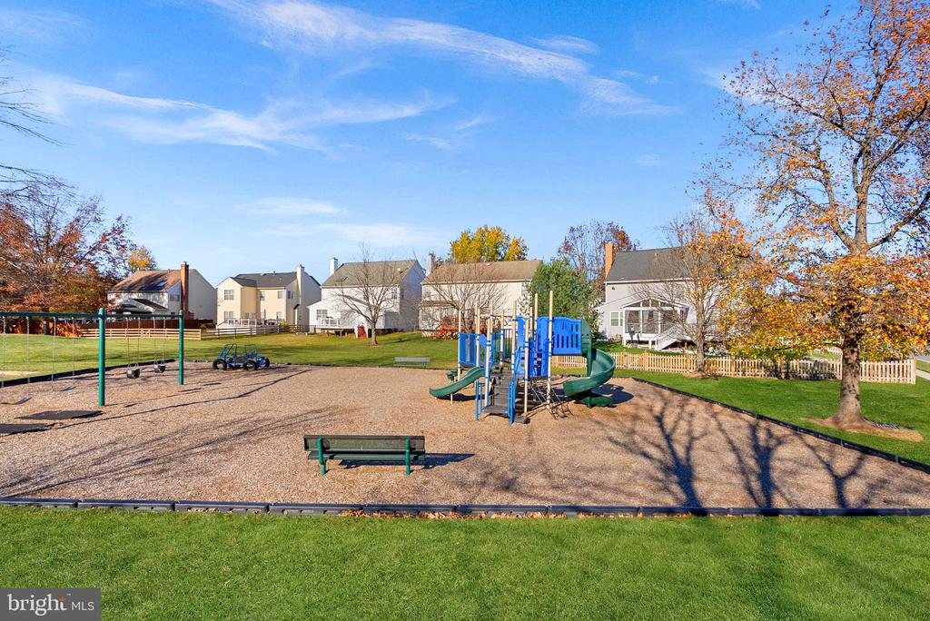 20340 ADVANTAGE COURT