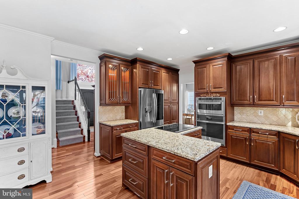 20340 ADVANTAGE COURT