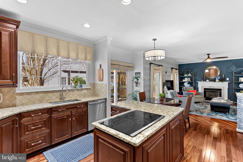 20340 ADVANTAGE COURT