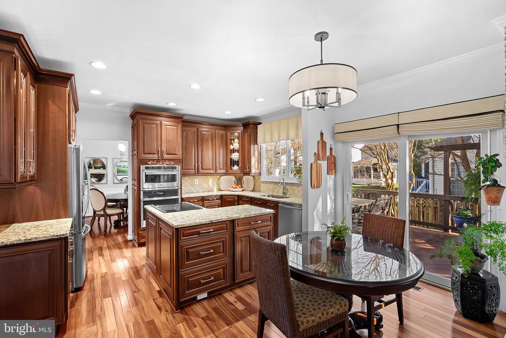 20340 ADVANTAGE COURT