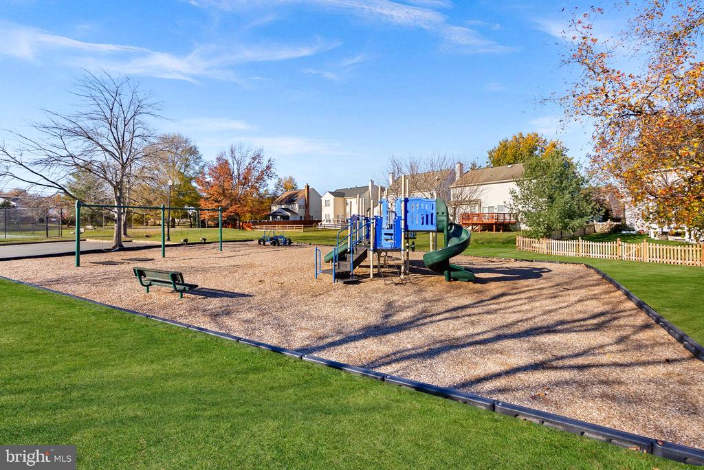 20340 ADVANTAGE COURT