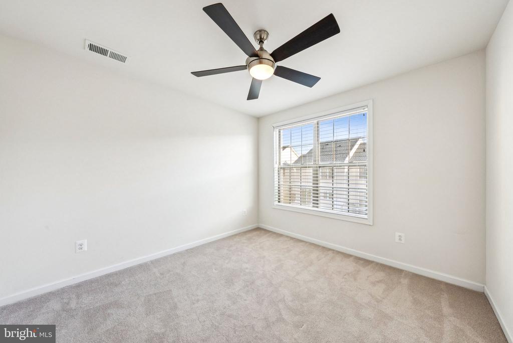 22613 NAUGATUCK SQUARE