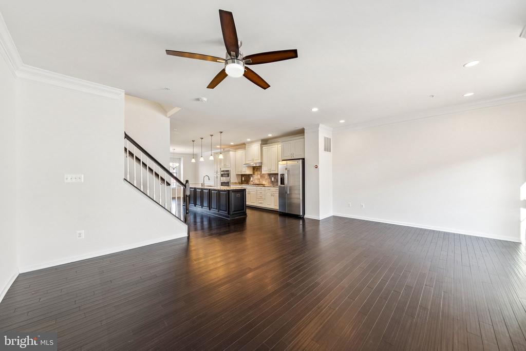 22613 NAUGATUCK SQUARE