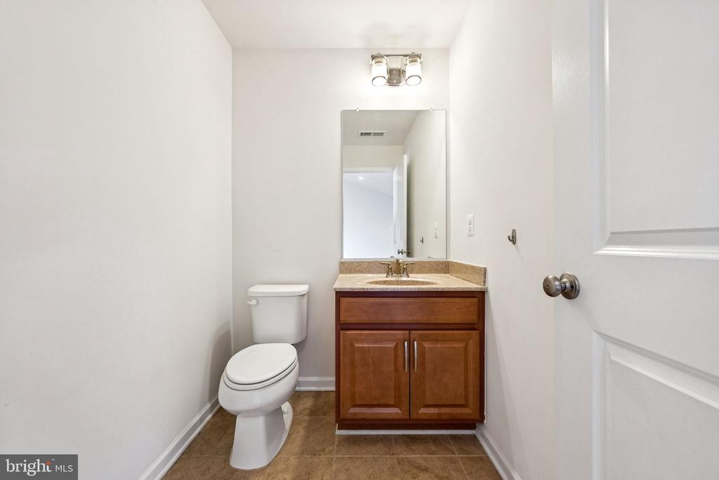 22613 NAUGATUCK SQUARE