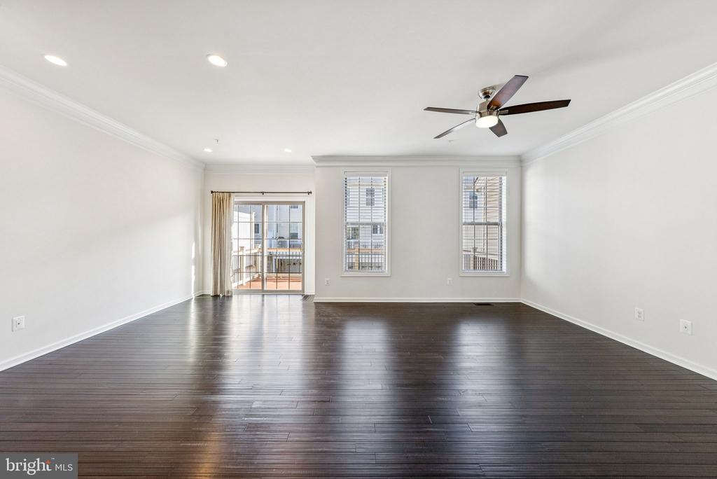 22613 NAUGATUCK SQUARE