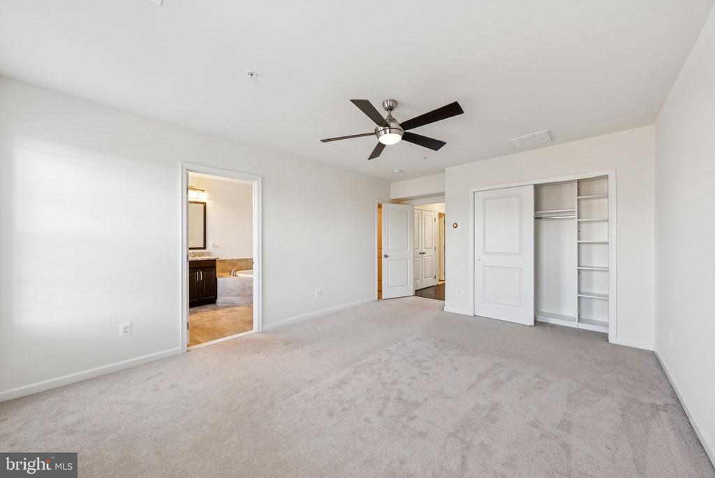 22613 NAUGATUCK SQUARE