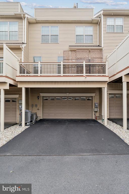 22613 NAUGATUCK SQUARE