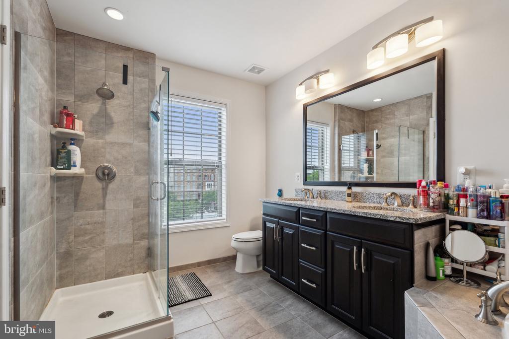 22613 NAUGATUCK SQUARE