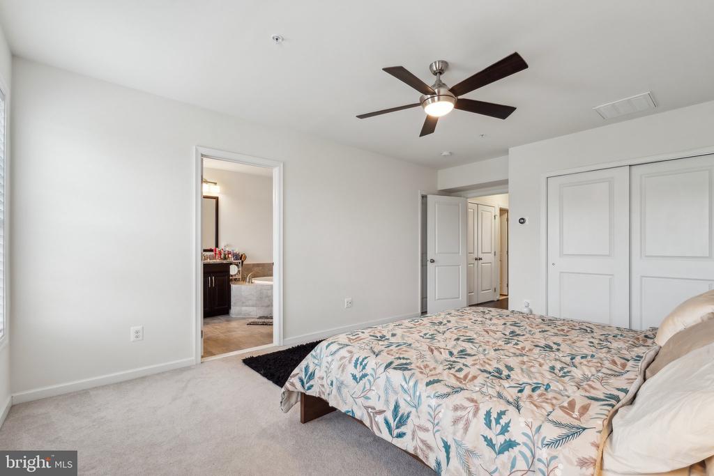 22613 NAUGATUCK SQUARE