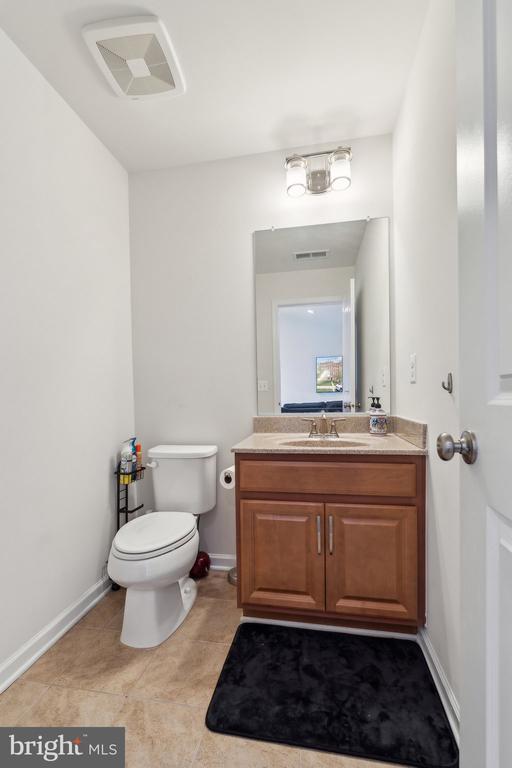 22613 NAUGATUCK SQUARE