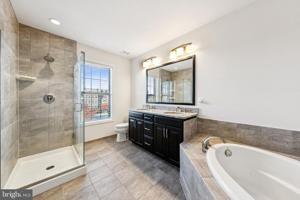 22613 NAUGATUCK SQUARE
