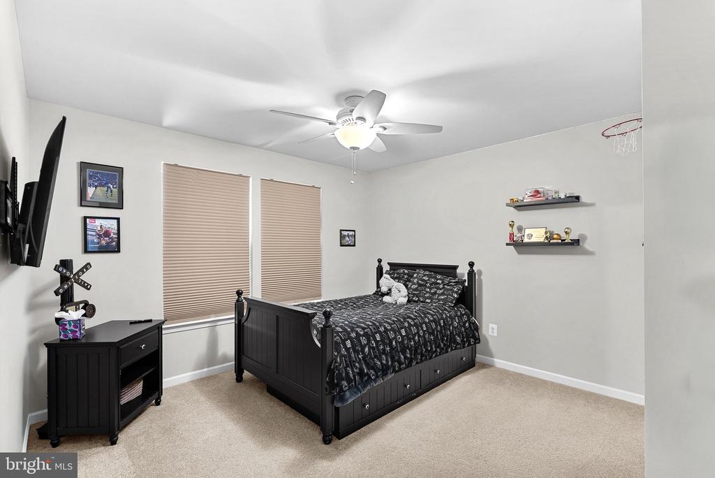 25478 KINSALE PLACE
