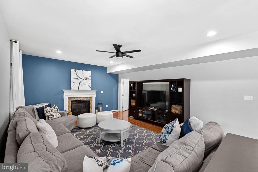 25478 KINSALE PLACE