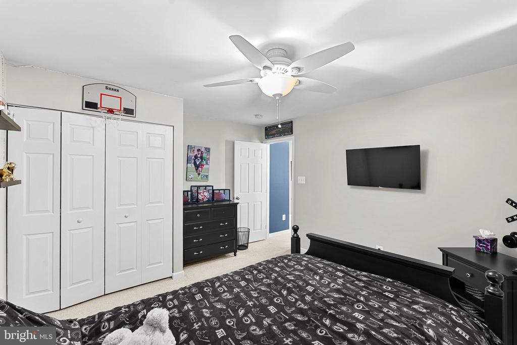 25478 KINSALE PLACE