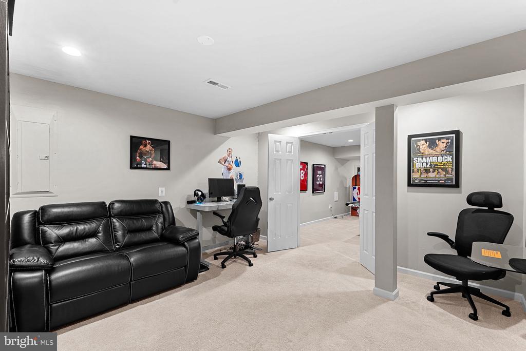 25478 KINSALE PLACE