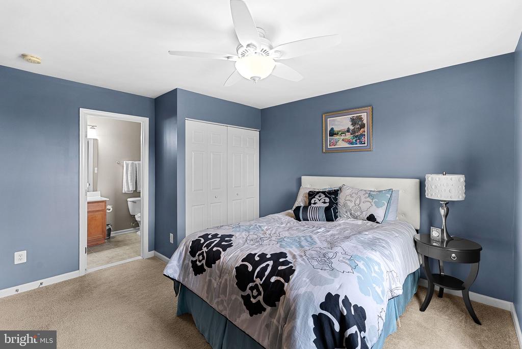 25478 KINSALE PLACE