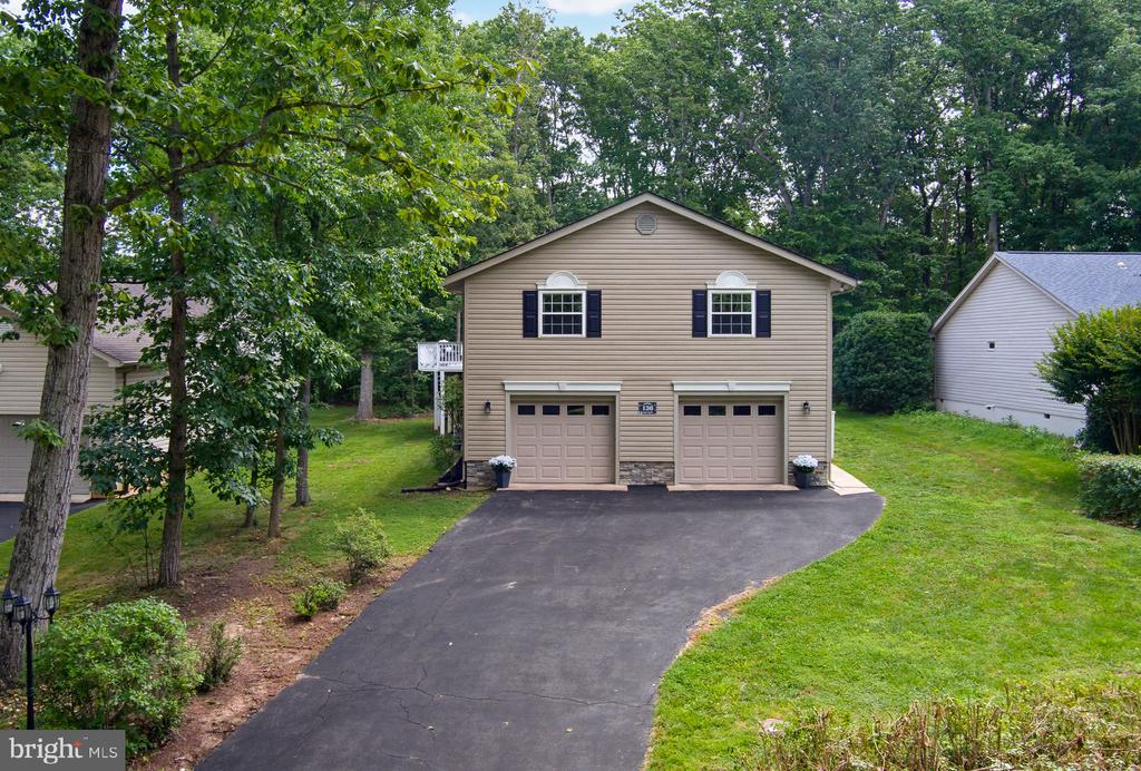 136 EAGLE COURT