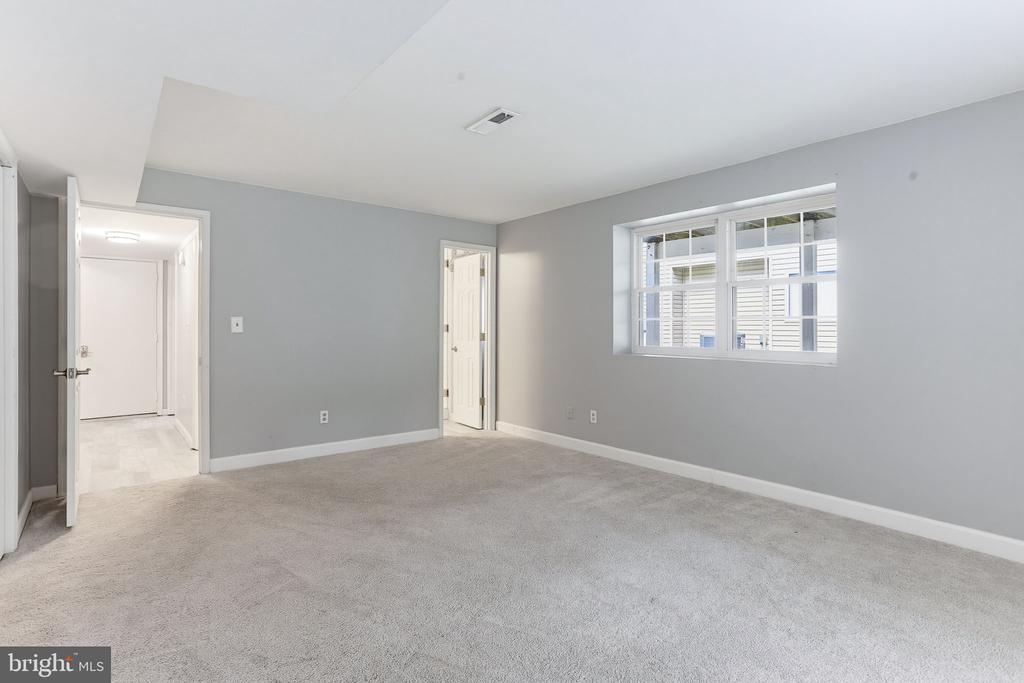 136 EAGLE COURT