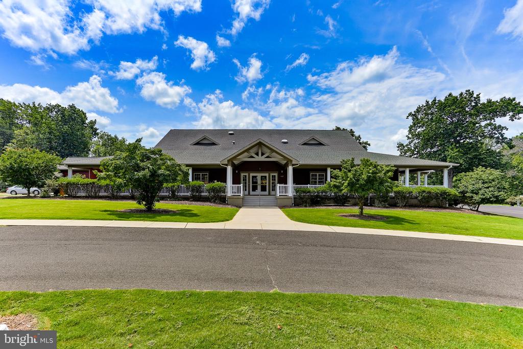 136 EAGLE COURT