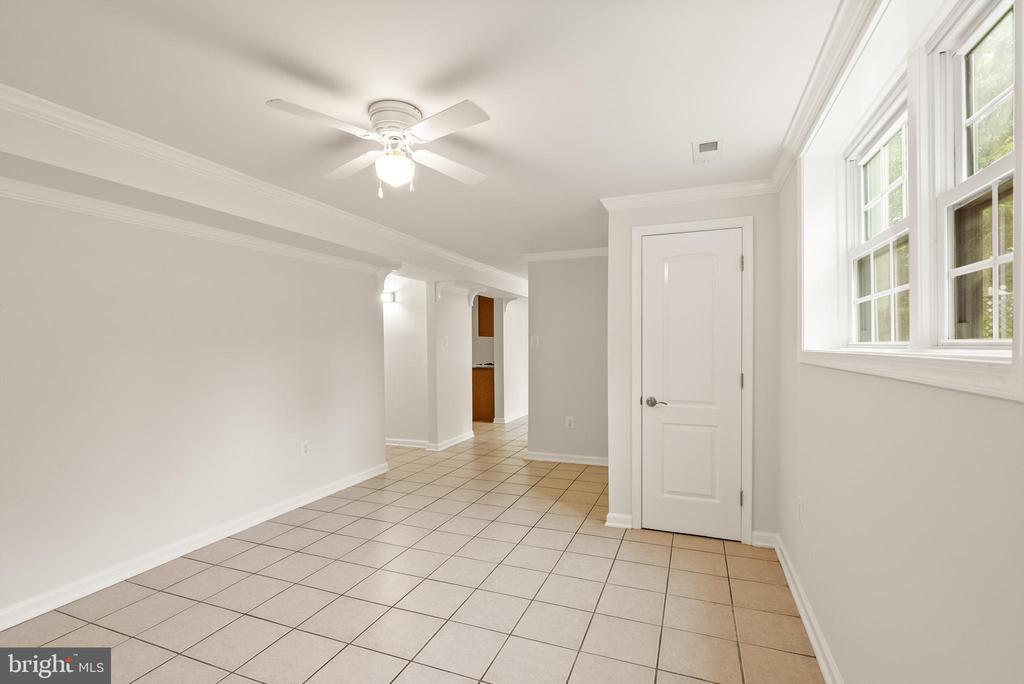 3617 FREEMONT PLACE