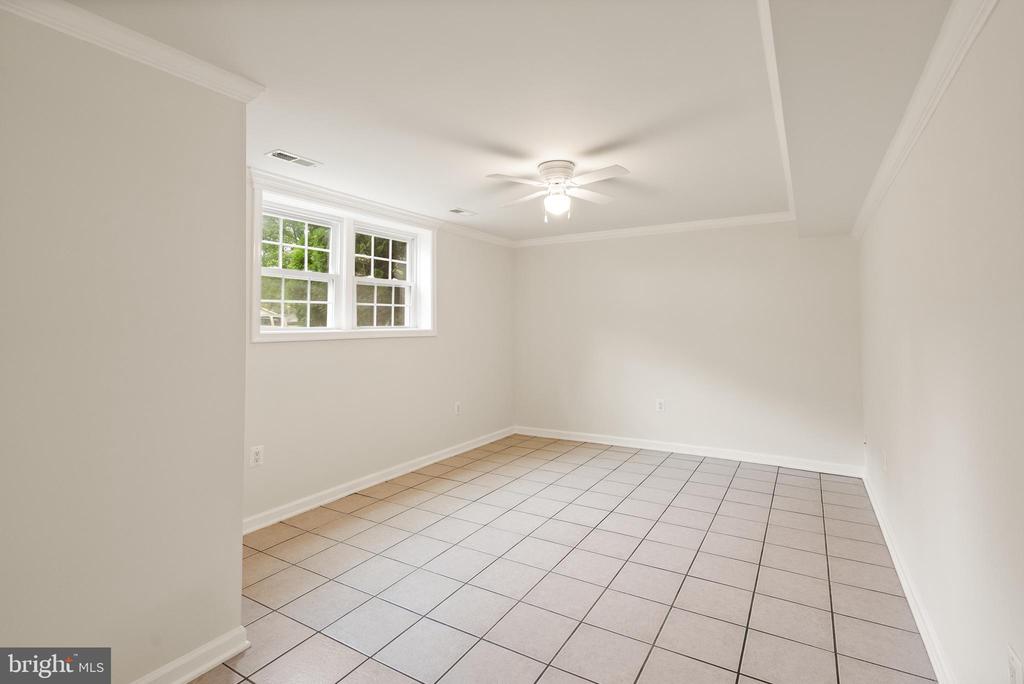 3617 FREEMONT PLACE