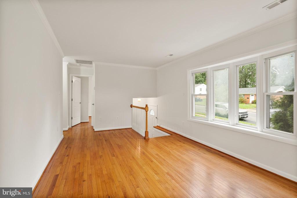 3617 FREEMONT PLACE