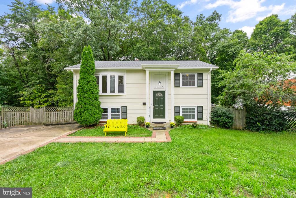 3617 FREEMONT PLACE