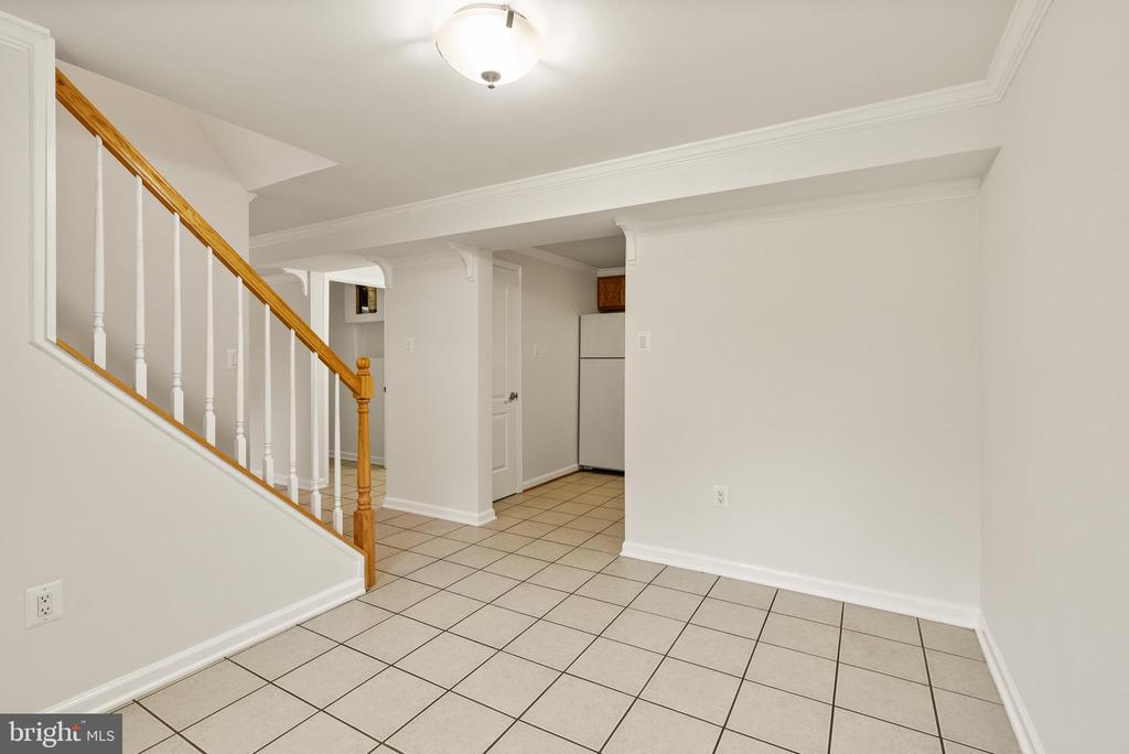 3617 FREEMONT PLACE