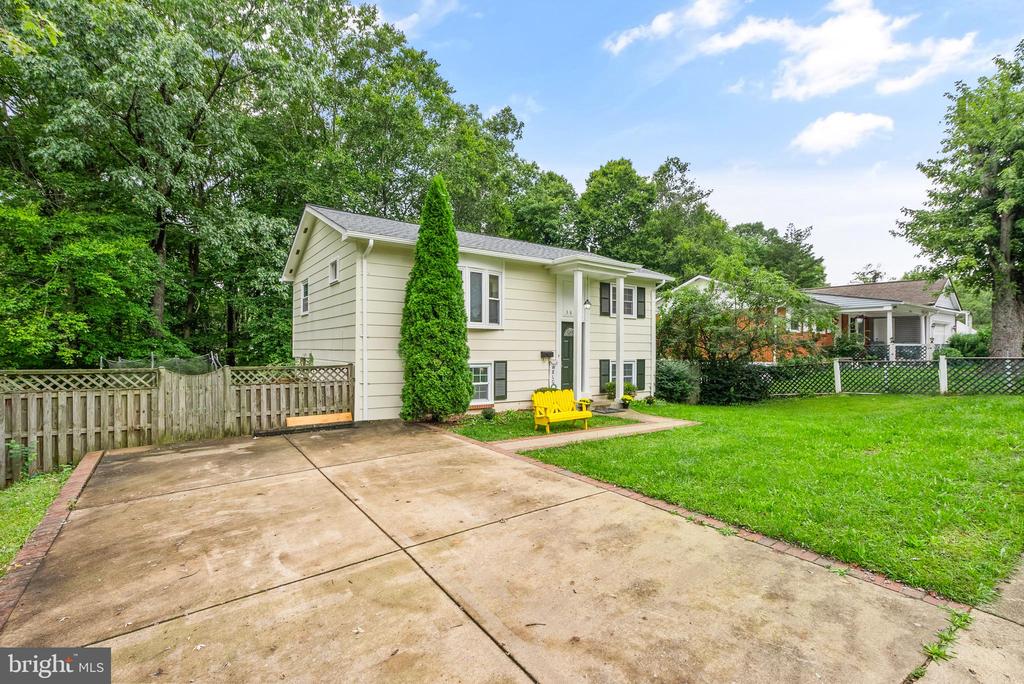 3617 FREEMONT PLACE