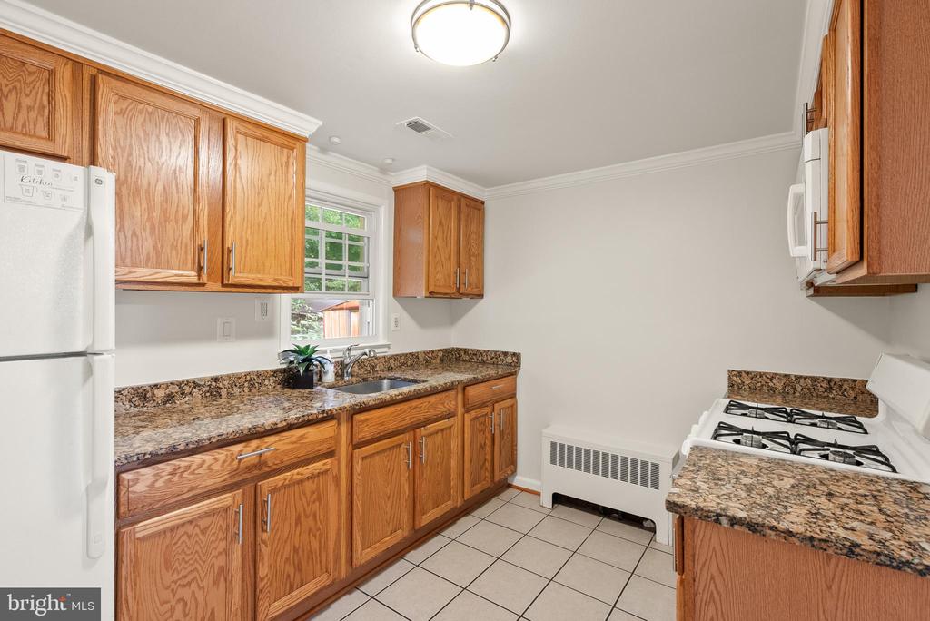 3617 FREEMONT PLACE